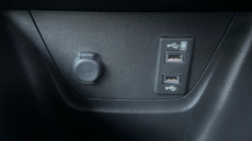 Vauxhall Crossland X 1.2T ecoTec [110] SE Nav 5dr [6 Speed] [S/S] Petrol Hatchback